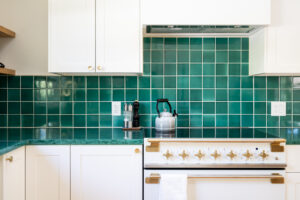 Redrock Tileworks backsplash and Glass2 Aquamarine Countertops, photo by Logan Havens